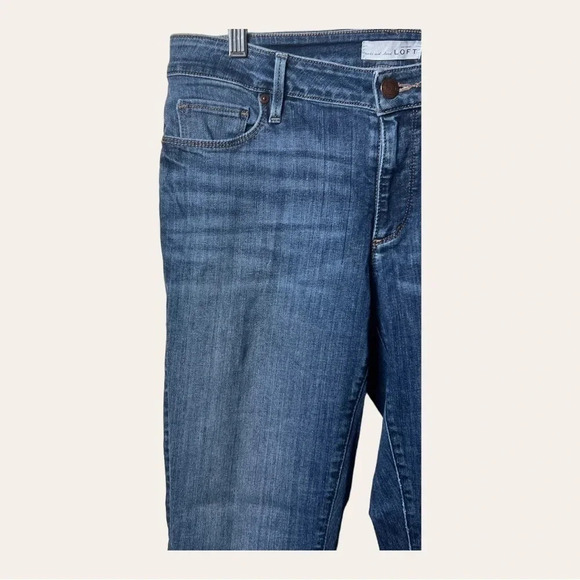 0830. ANN TAYLOR LOFT CURVY SKINNY DENIM JEANS SIZE 26 MEDIUM WASH DENIM COLOR - Picture 3 of 9